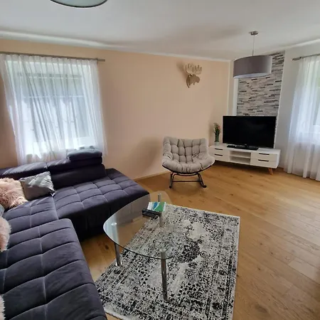 Claudia Alt-ossiach * Altossiach