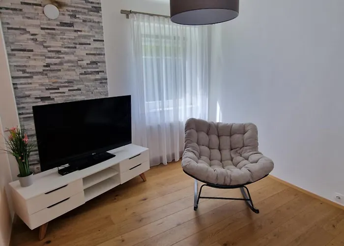 Claudia Alt-ossiach *